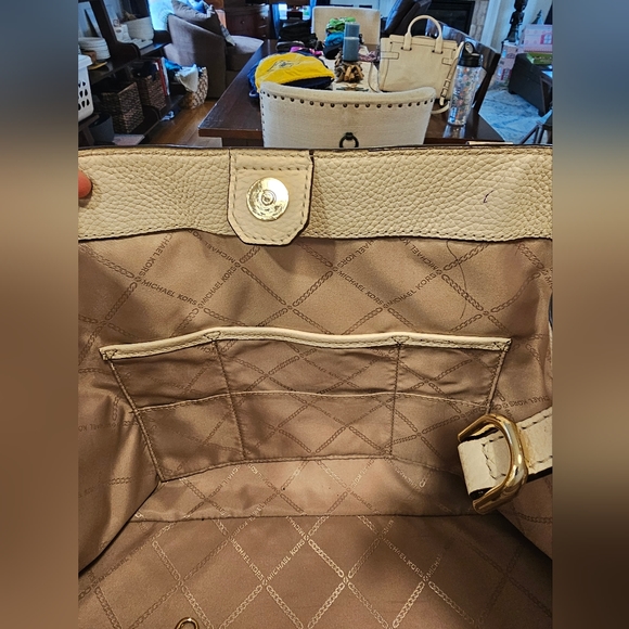 Michael Kors Bedford Legacy leather large grab tote - Picture 7 of 11